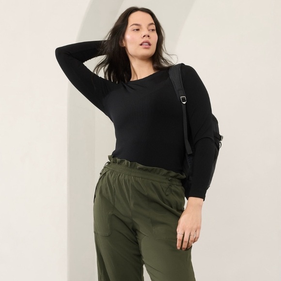 NWOT Athleta Trekkie Parachute Aspen Olive Pant Size 12. - Picture 8 of 10